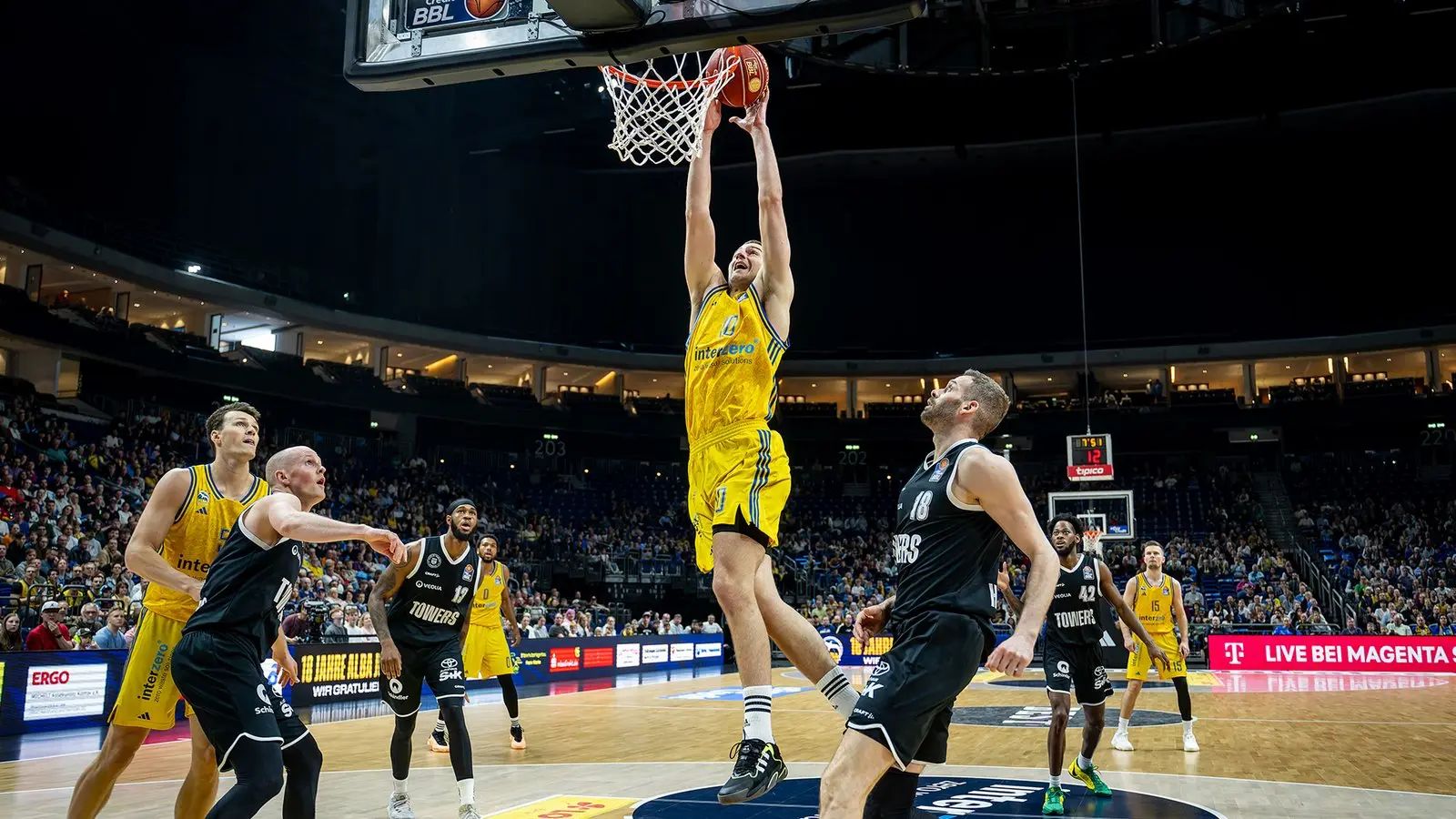 alba berlin hamburg