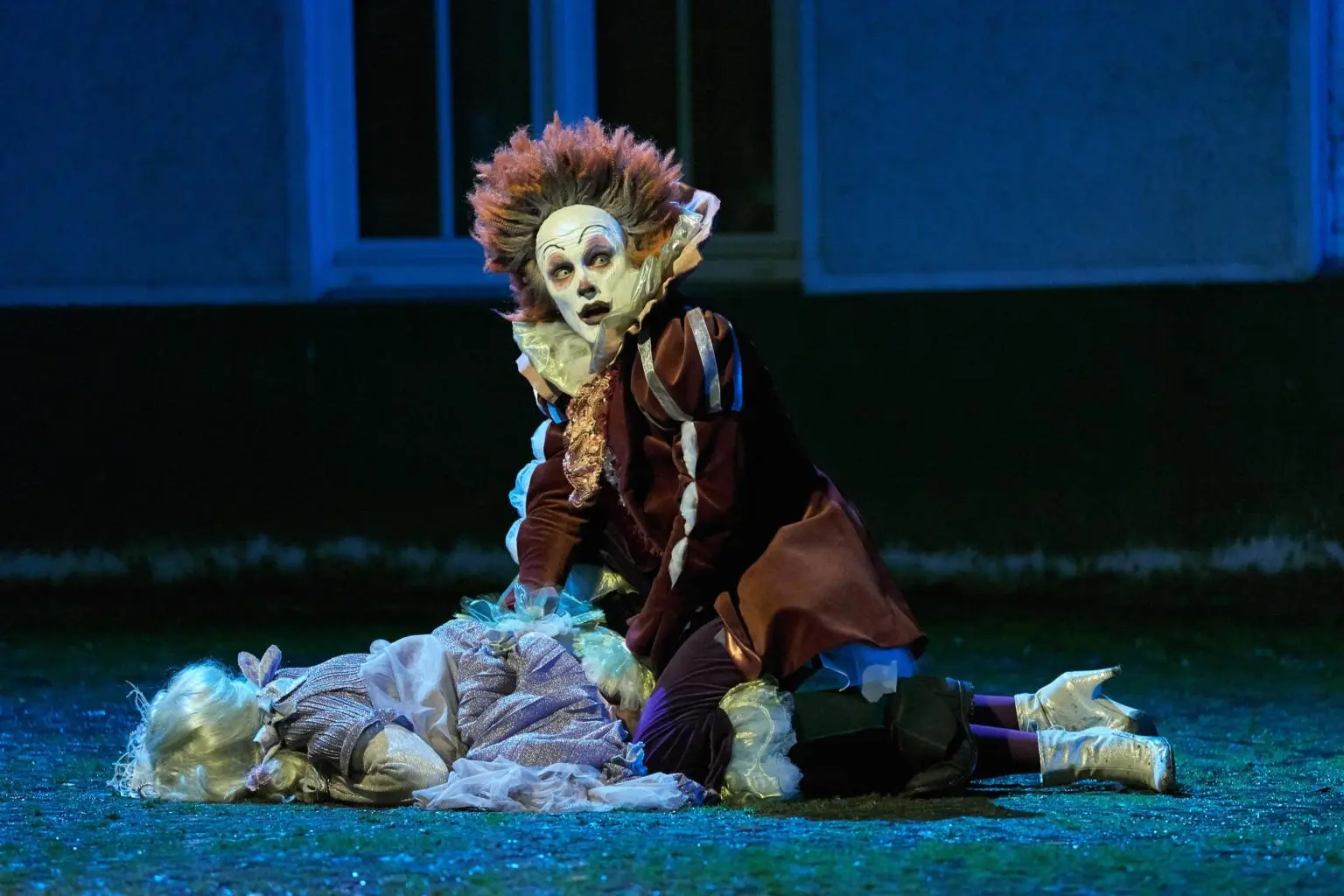 carneval der clown bringt den tod