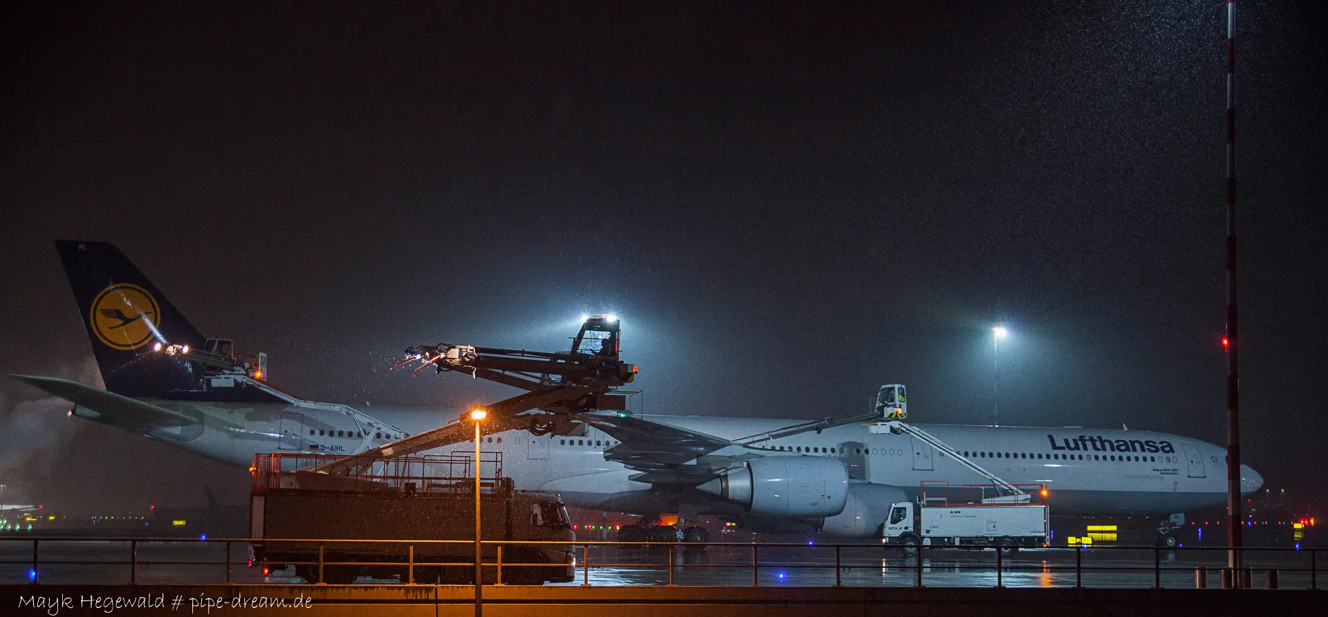 frankfurter flughafen schneefall