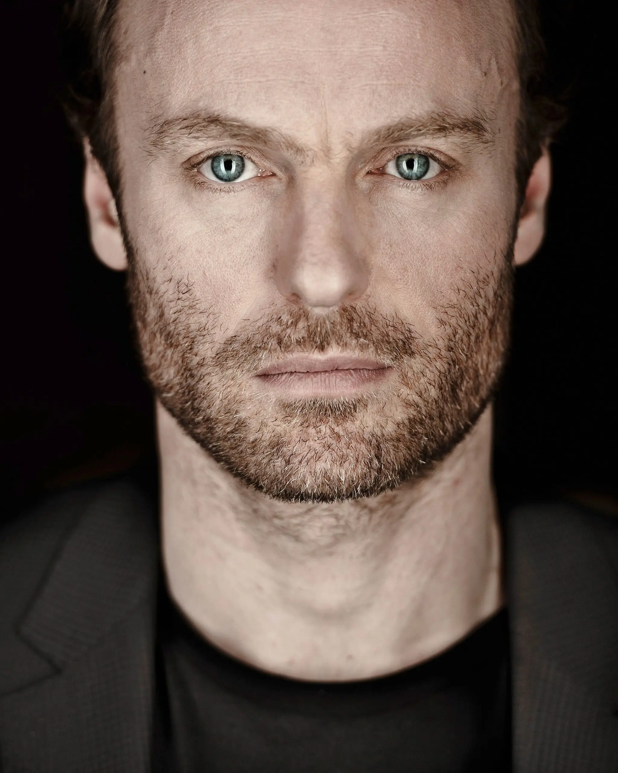 mark waschke 7