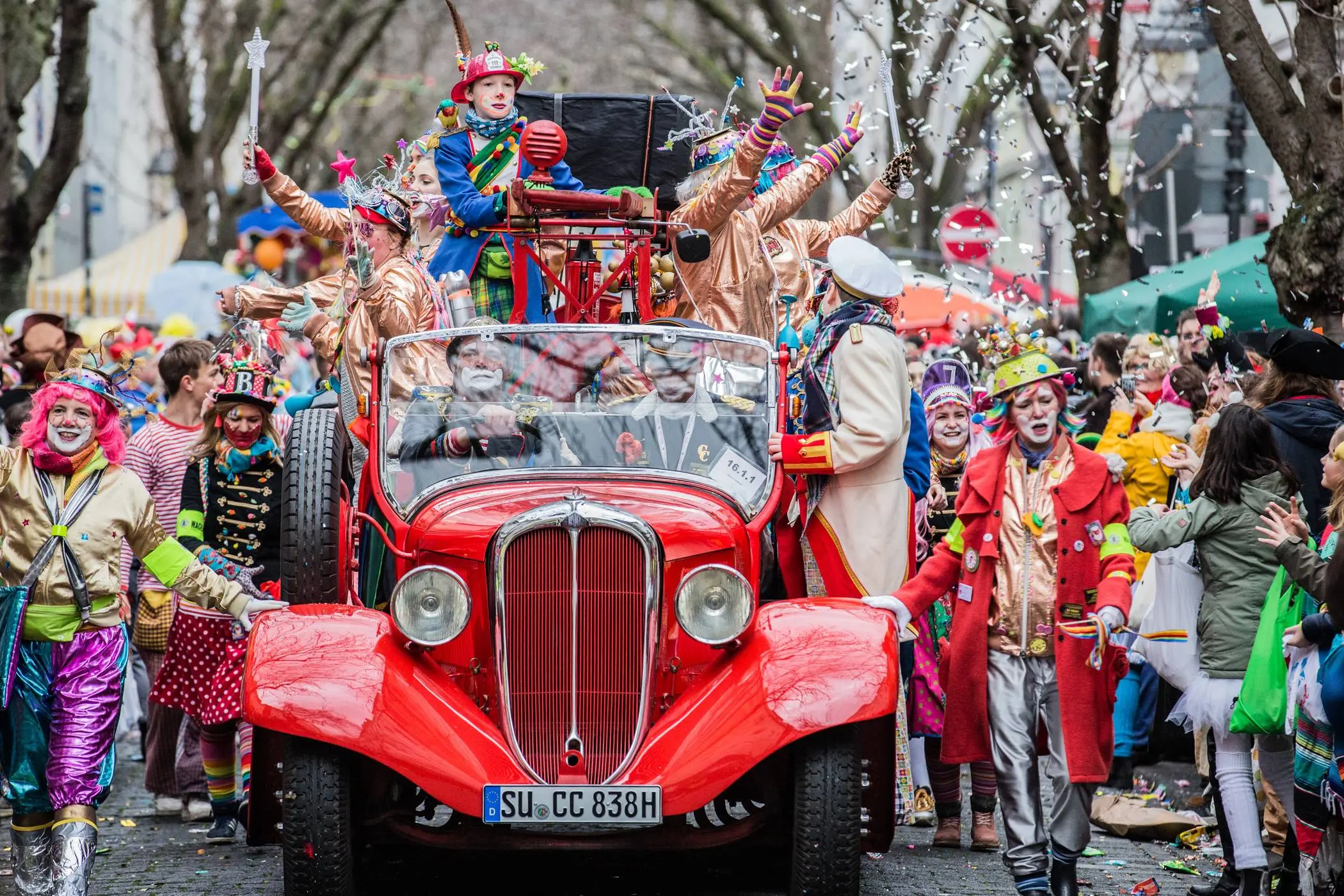 rosenmontagszug bonn 2026