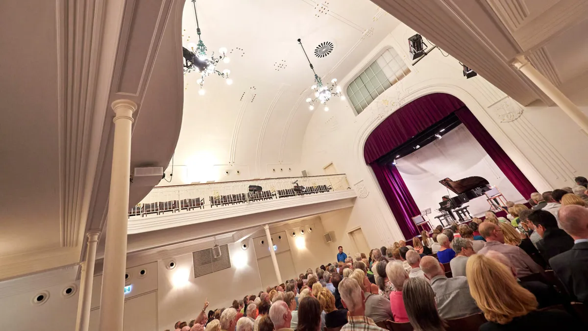 benedikt mitmannsgruber — AT news