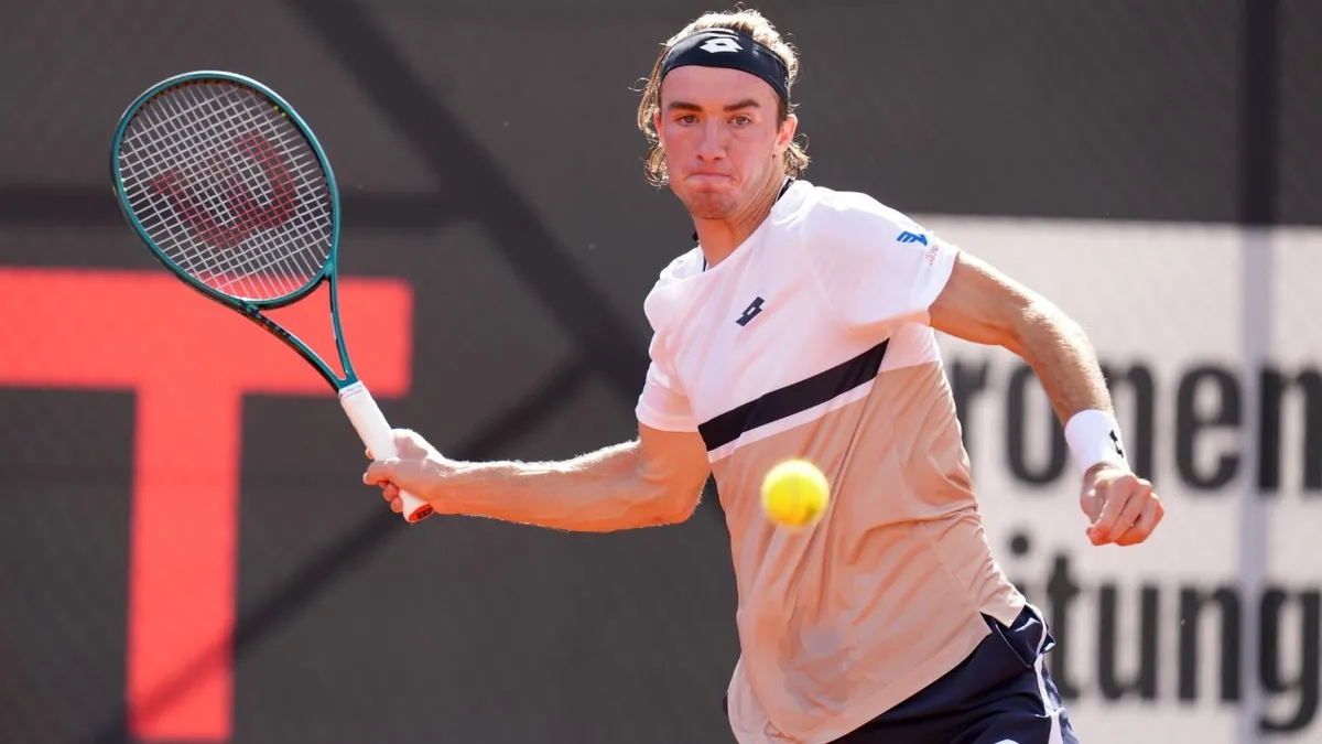 lukas neumayer — AT news