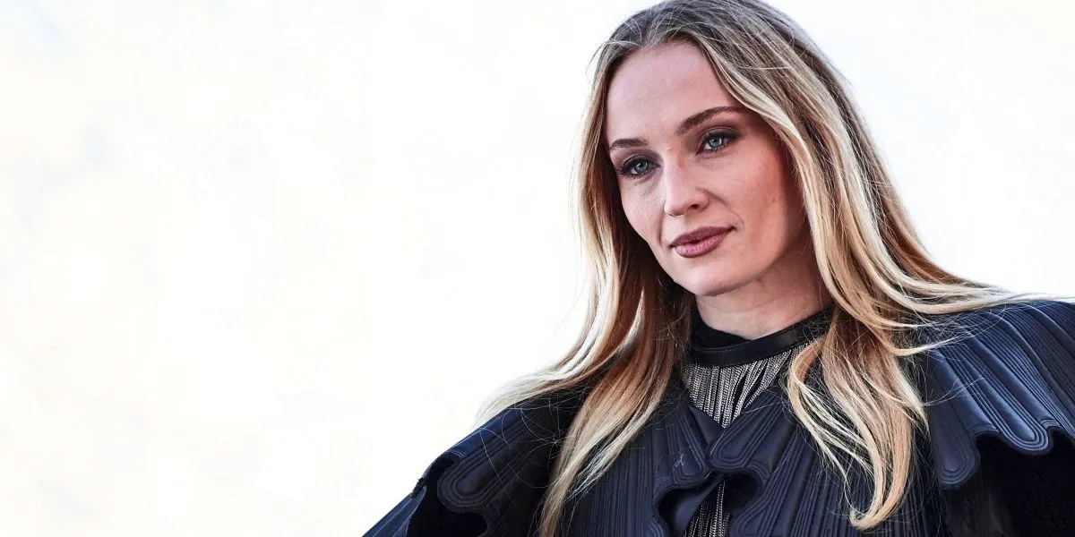 sophie turner — AT news