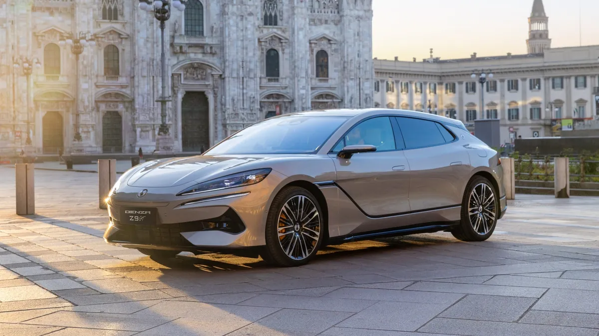 byd denza d9 — AT news