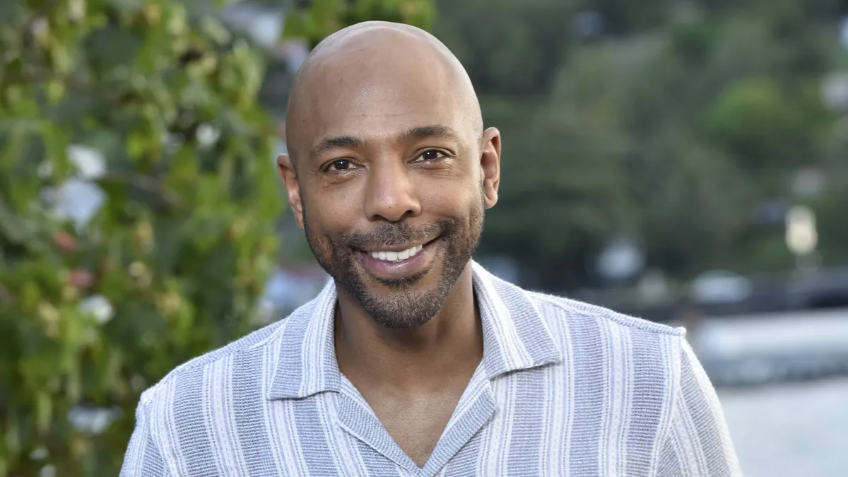 death in paradise — AT news